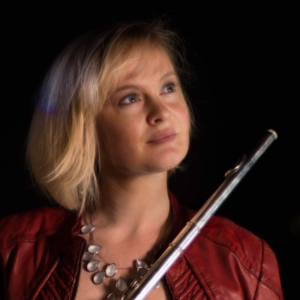 Photographie portrait de Marion Candy, professeur de flûte traversière.