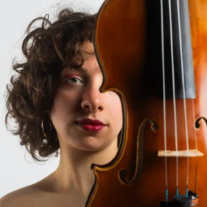Mélodie Plait, professeur de violon et de chant