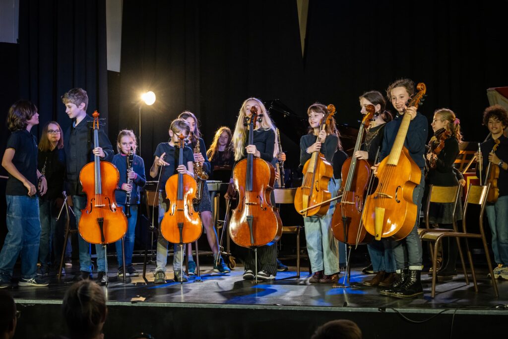 Accordissimo - orchestre enfants, violoncelle, viole de gambe, clarinette