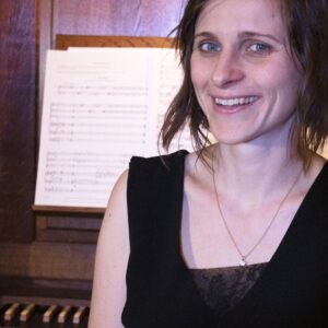 Photographie portrait de Noëmie Pinton, professeure de piano