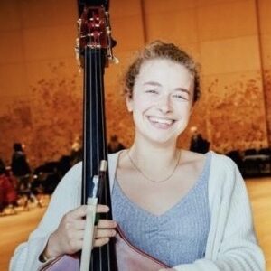 Emma Folcher, professeur de contrebasse