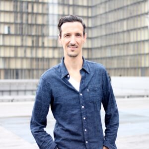 Benjamin Mayenobe, professeur de chant